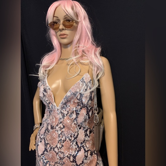 Stunning sequin dress with goldtone chain straps!! - Picture 12 of 12